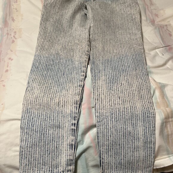 Jordache Jeans - Picture 6 of 7